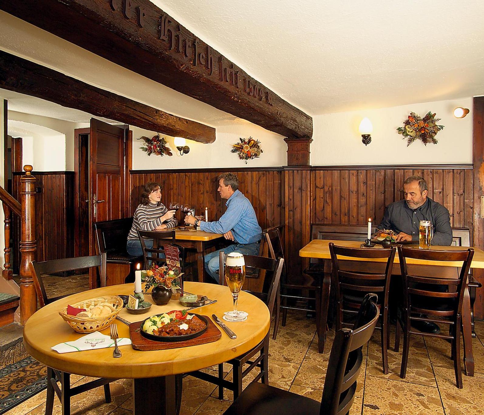 Altdeutsches Roter Hirsch Inn